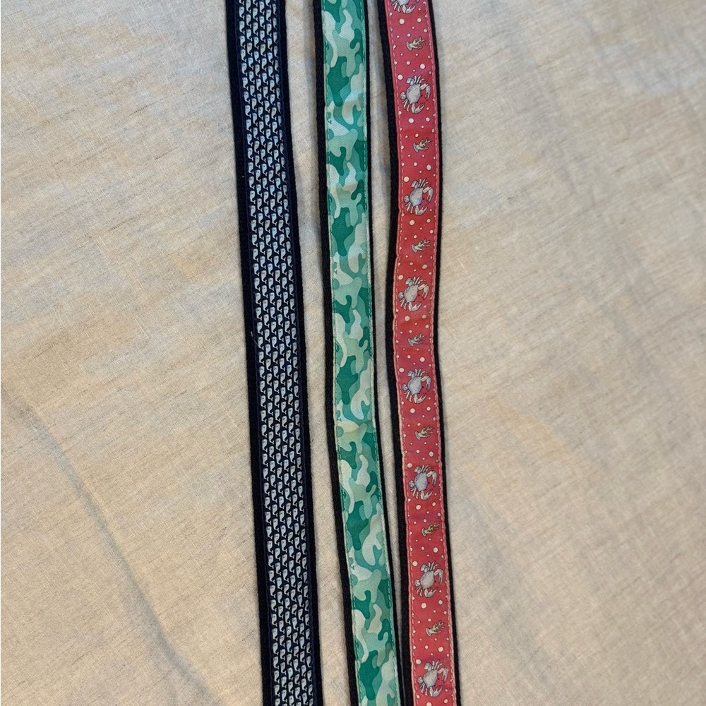 Vineyard Vines Belt Set boys size 26 - Blue, Green Camo, pink